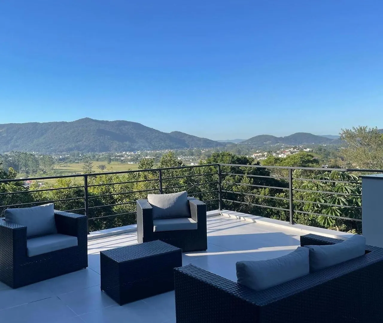 Vila Triplex Com Piscina Aquecida Santo Amaro da Imperatriz 0*,  Brazílie